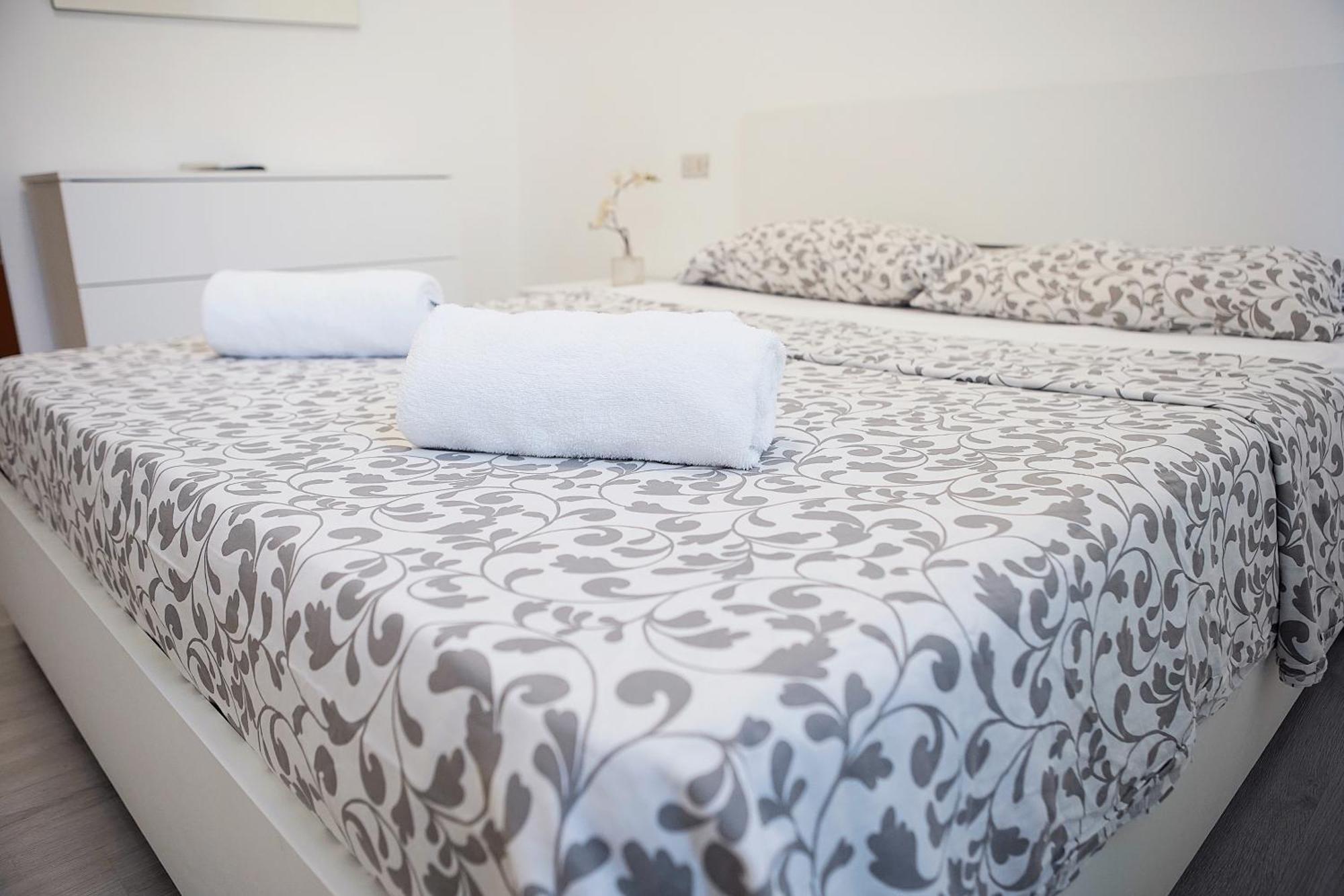 Toma Apartment Trilocale Moderno Per Max 6 Persone Мілан Екстер'єр фото