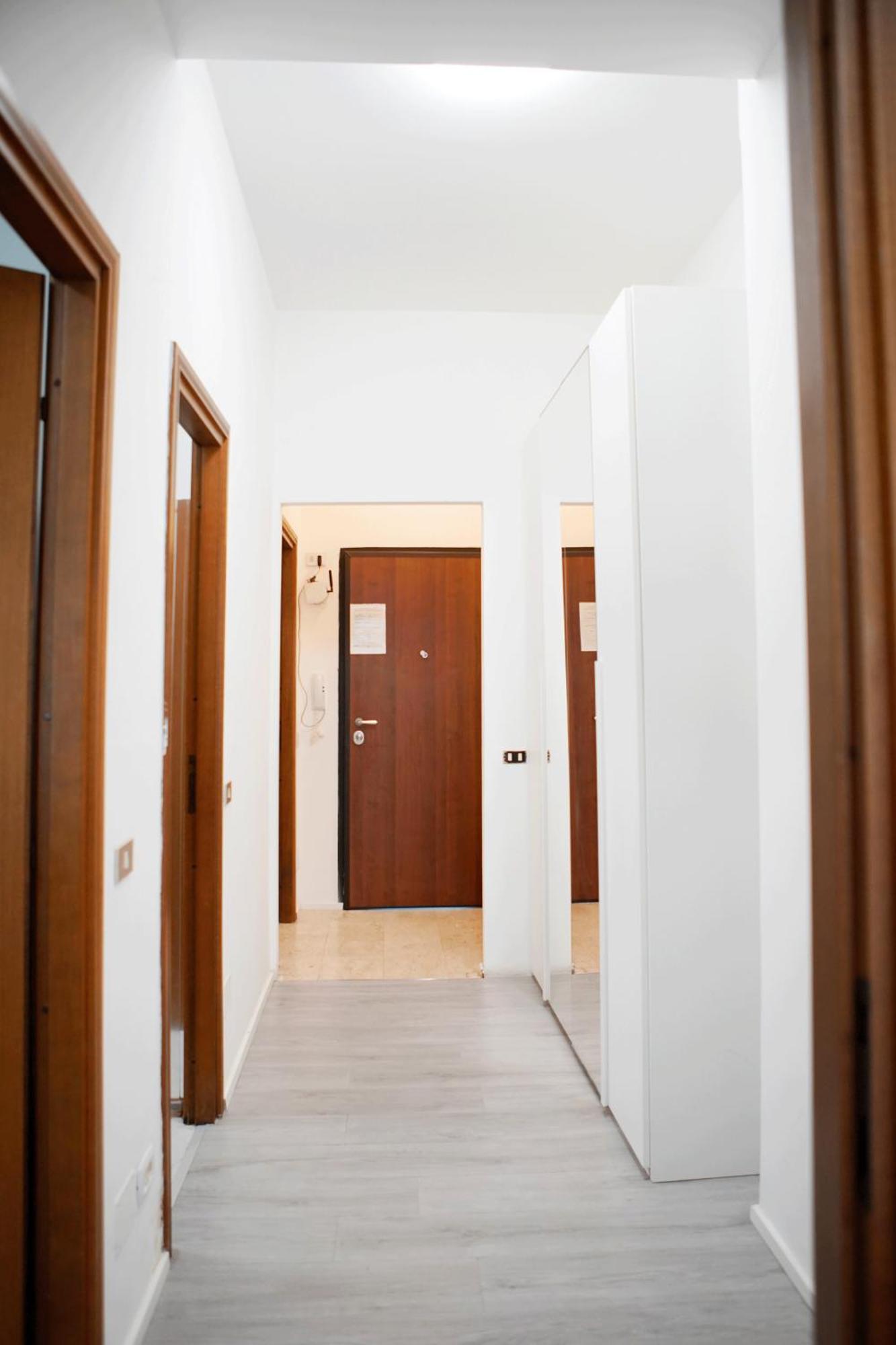 Toma Apartment Trilocale Moderno Per Max 6 Persone Мілан Екстер'єр фото
