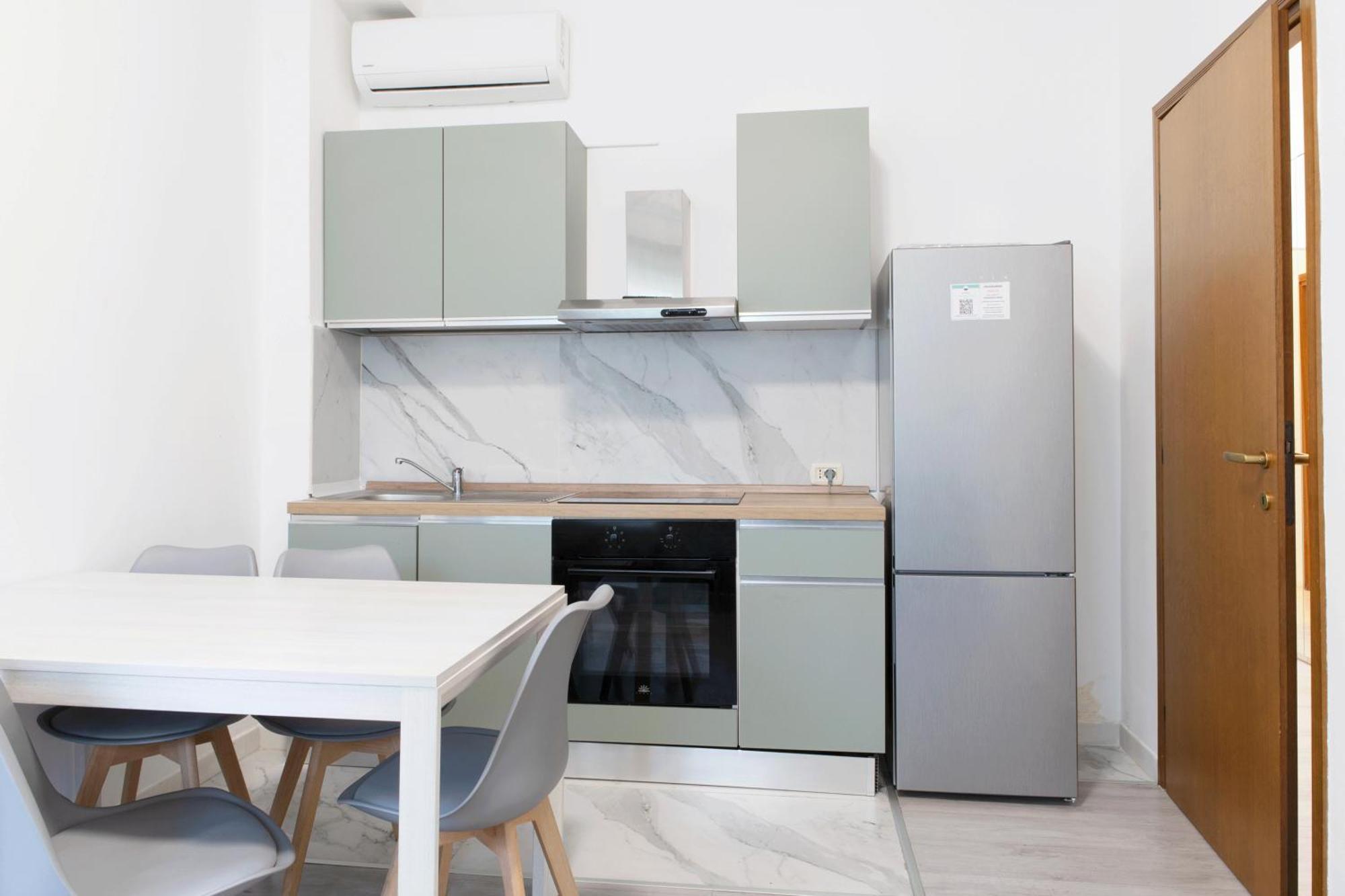 Toma Apartment Trilocale Moderno Per Max 6 Persone Мілан Екстер'єр фото